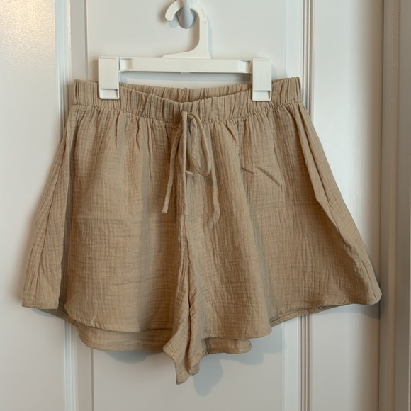 Matching shirt and shorts set - Picture 6 of 10